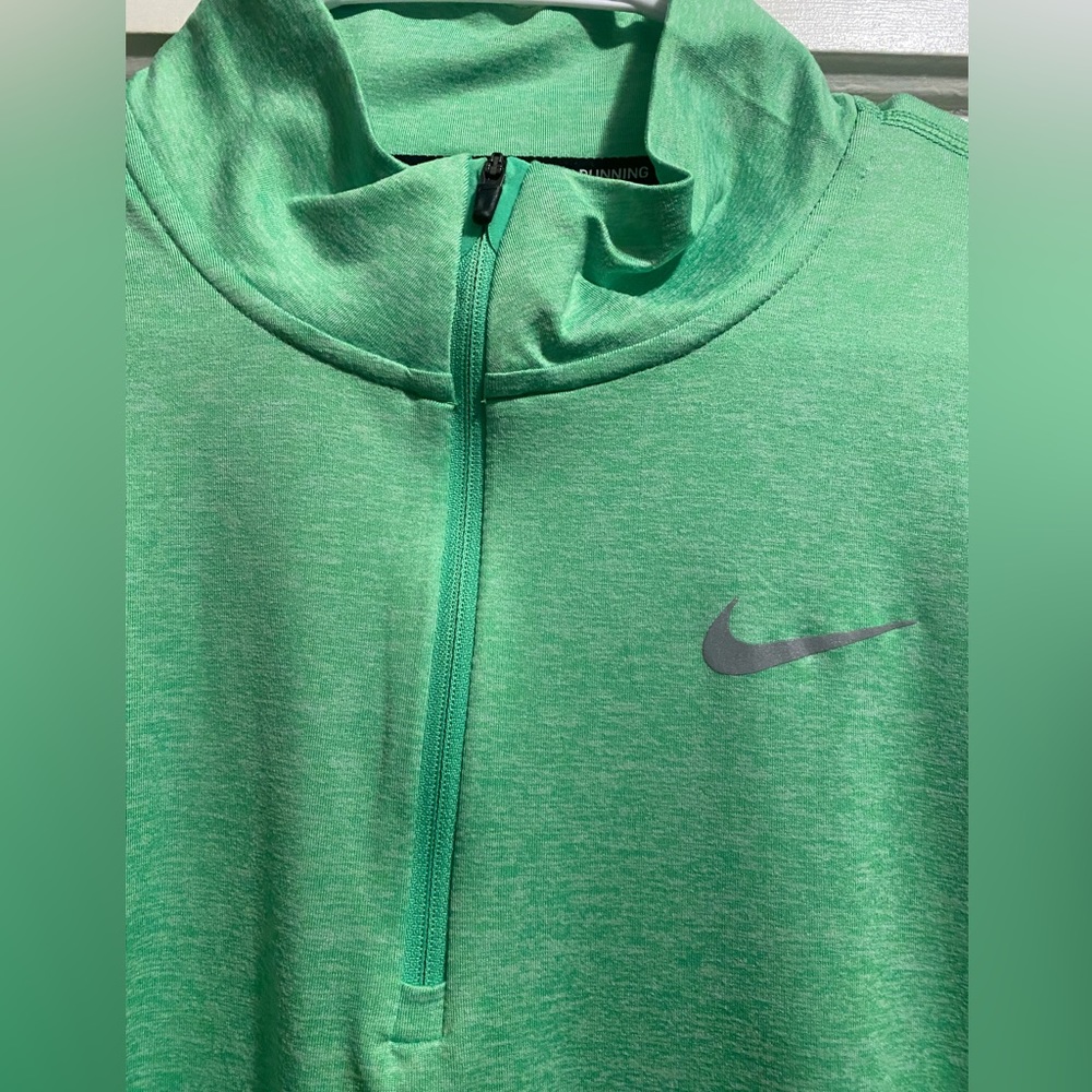 Nike Women’s Quarter Zip Running Pullover